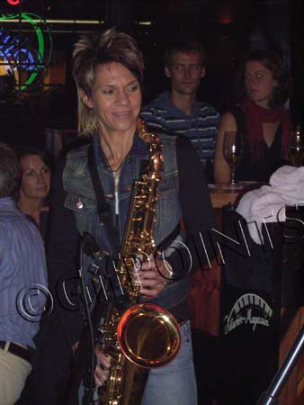 007.009.008 Musik Live Club 140